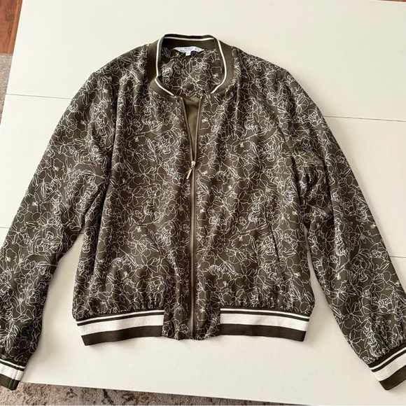 PENTAGONE Stylish Bohemian Olive Green Floral Women's Lightweight Jacket XL - Picture 1 of 4